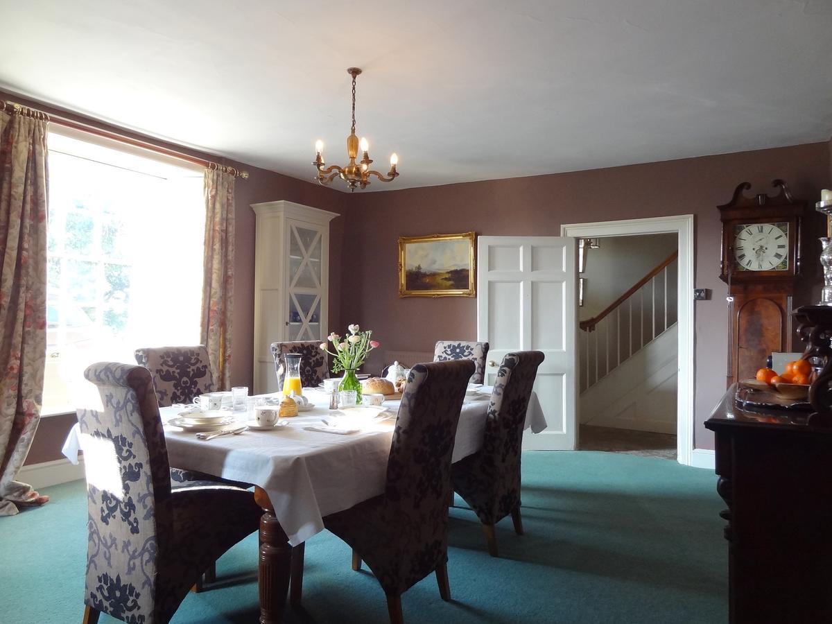 Bed and Breakfast Huxham Farmhouse East Pennard Экстерьер фото