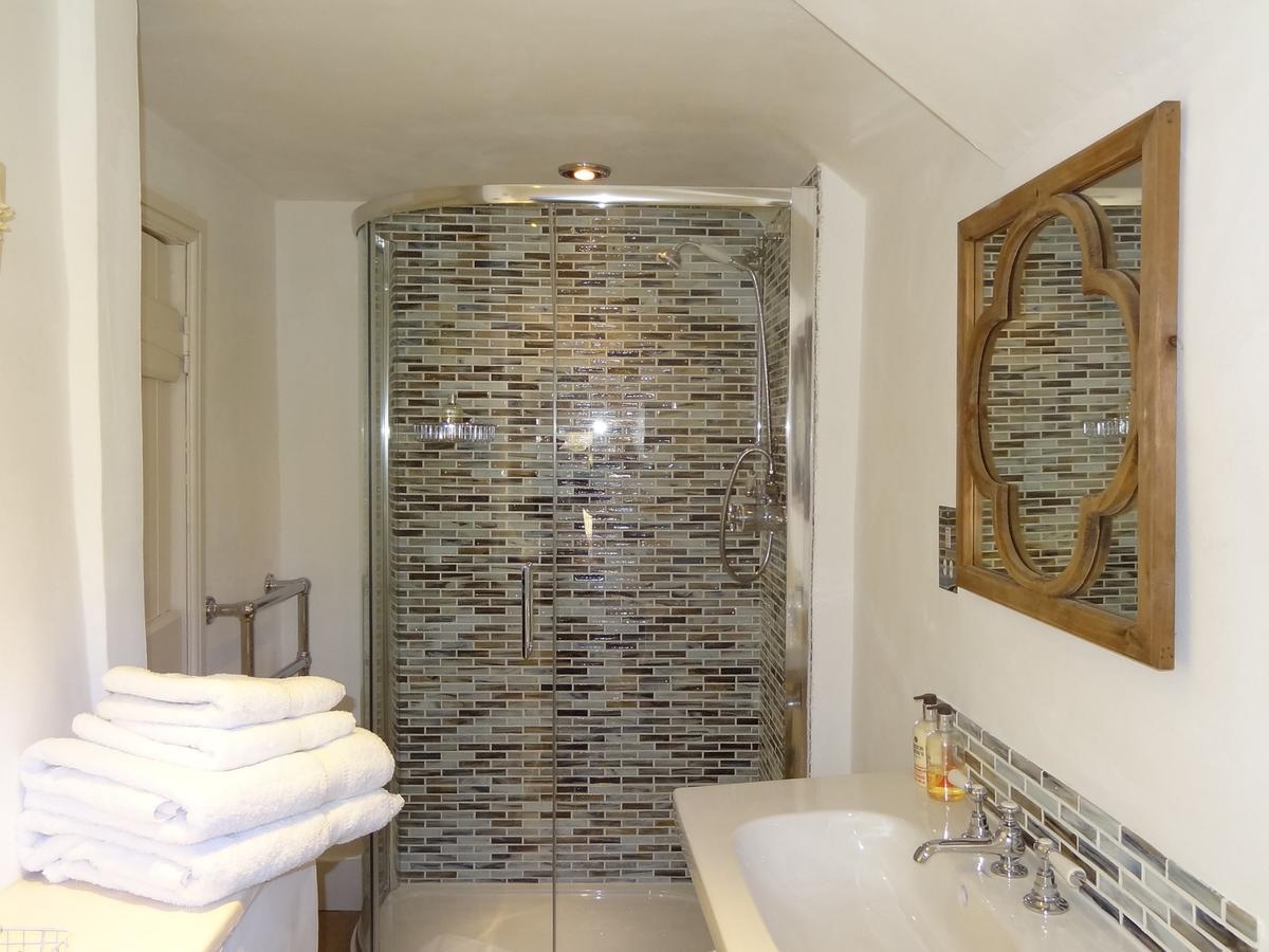 Bed and Breakfast Huxham Farmhouse East Pennard Экстерьер фото