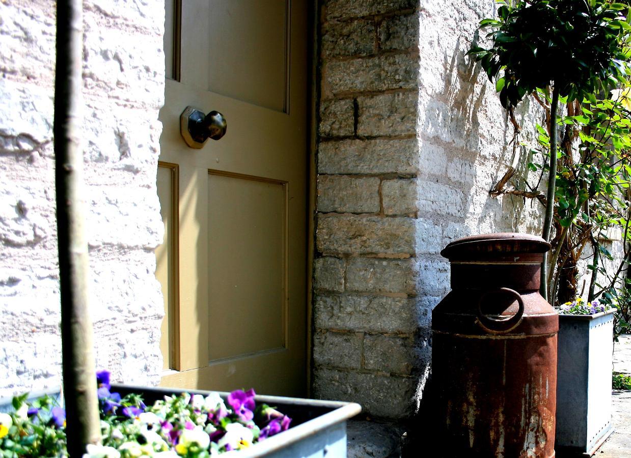 Bed and Breakfast Huxham Farmhouse East Pennard Экстерьер фото